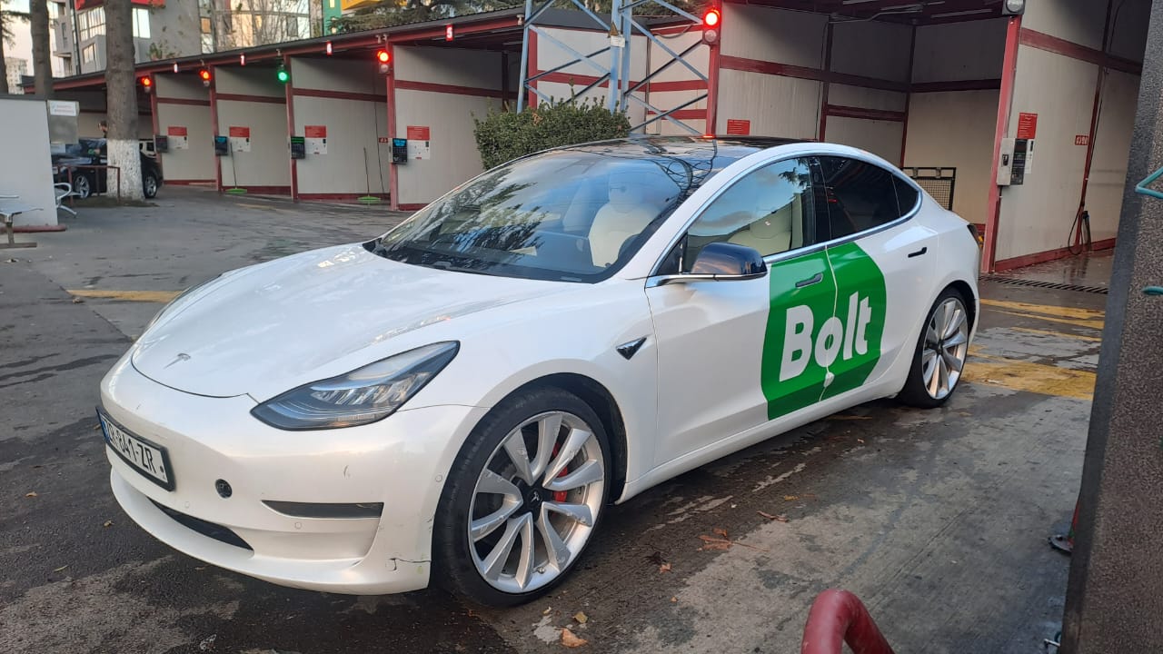 Tesla Model 3 ZR-841-ZR 2019